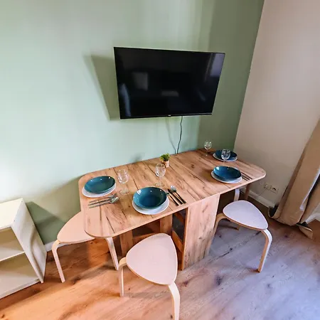 Flat In Zizkov -102- Daire