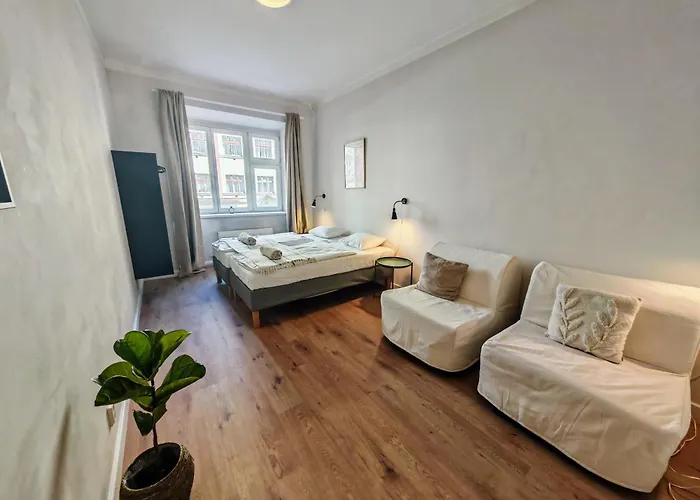 Flat In Zizkov -102- *