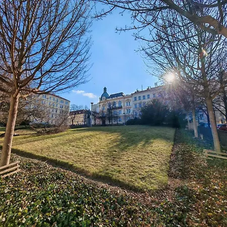 Flat In Zizkov -102- *